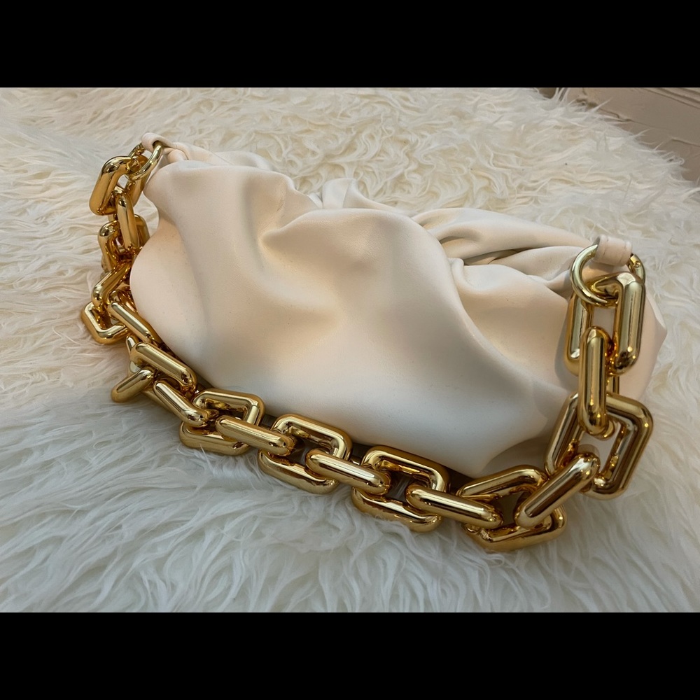 White and Gold purse :)
